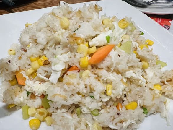 瑤柱蛋白炒飯 /Dried Scallop & Egg White Fried Rice